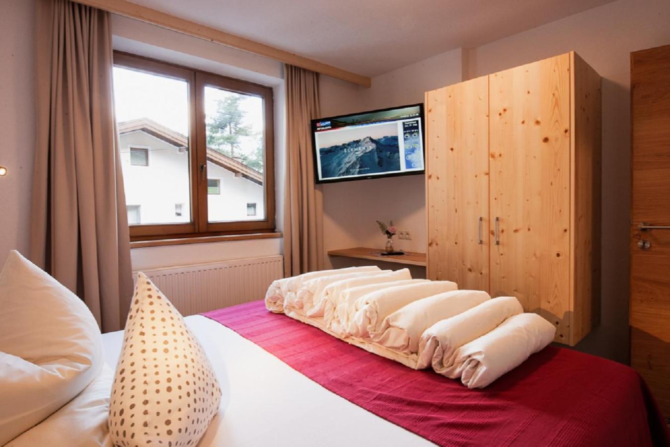 Falkner Appartement Resort Längenfeld Habitación foto
